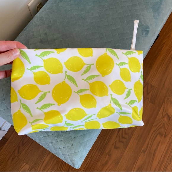 Lemon makeup bag - Picture 3 of 5
